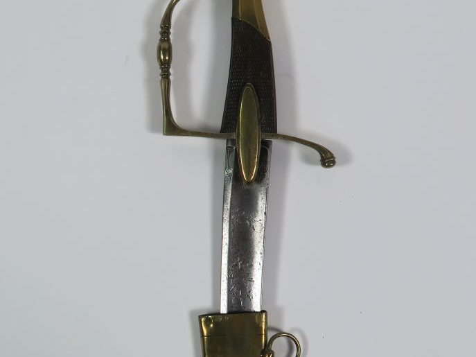 Sabre d’officier époque Consulat, monture en bronze fondu, calotte à c
