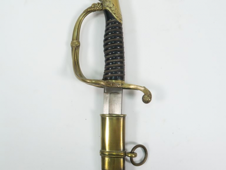 Sabre d’officier d’infanterie modèle 1821. Lame courbe à gorge et dos 