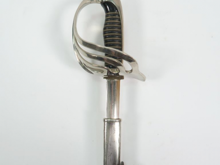 Sabre modèle 1882 d’officier d’infanterie, arme montée maillechort, fu