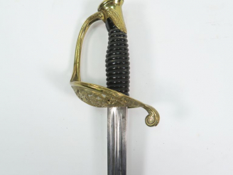 Vente aux enchères Sabre d’officier supérieur d’infanterie modèle 1855, lame droite symét