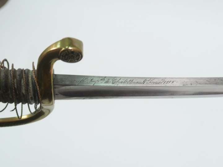Sabre modèle 1829 d’officier d’artillerie montée. Lame très courbe à g