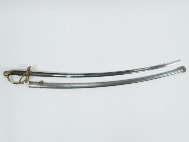 Sabre d’officier de cavalerie type 1822 d’achat privé. Monture en bron