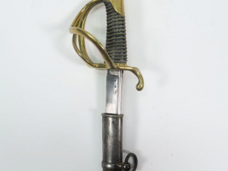 Vente aux enchères Sabre troupe de cavalerie légère au règlement de 1816. Monture en bron