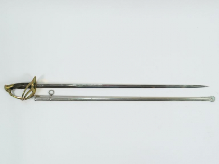 Sabre de sous-officier, monture type 1822 officier, calotte à courte q