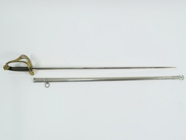 Sabre de sous-officier, monture type 1822 officier, calotte à courte q