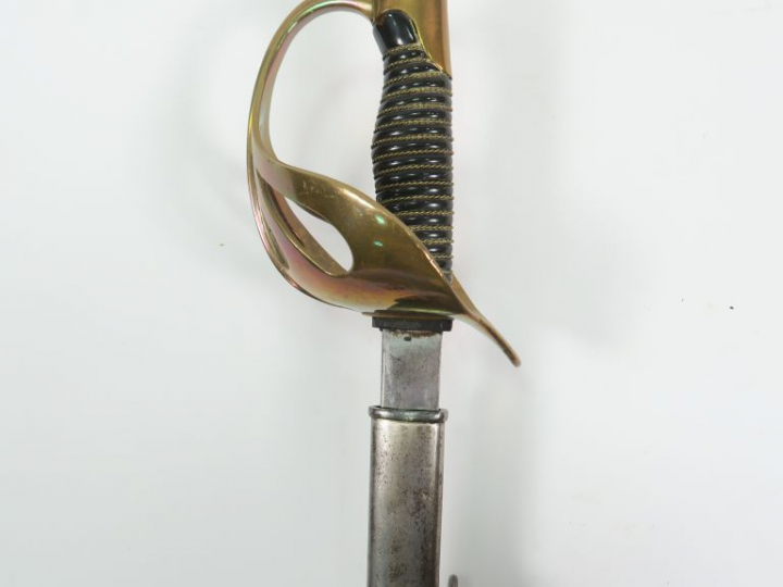 Sabre fantaisie de cavalerie modèle 1896. Monture lisse en alliage cui