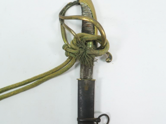 Vente aux enchères Sabre d’officier de cavalerie légère type An XI, lame courbe à gorge à