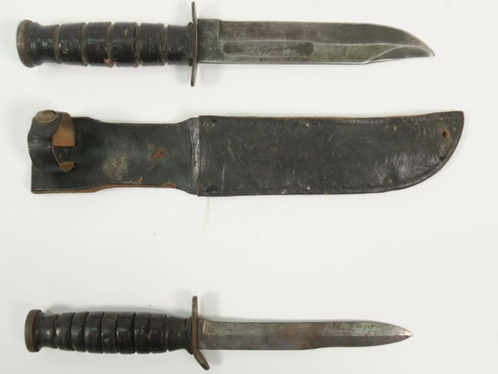Couteau de combat U.S. Camillus MKII. Lame Bowie avec reste de phospha