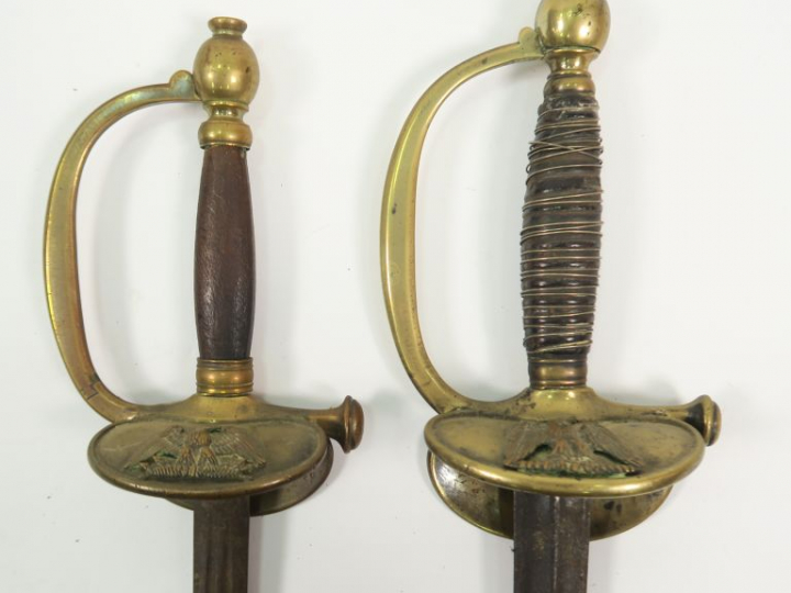 Deux épées à clavier présidence /second empire. Chaque épée porte sur 