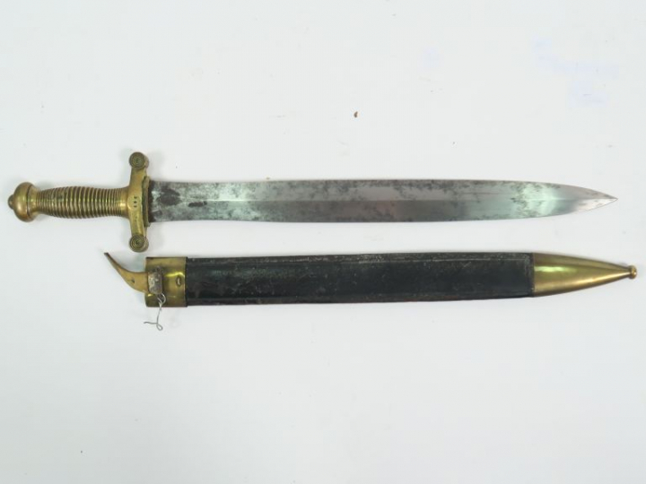 Glaive modèle 1831, monture en bronze fusée à torons (25), lame droite