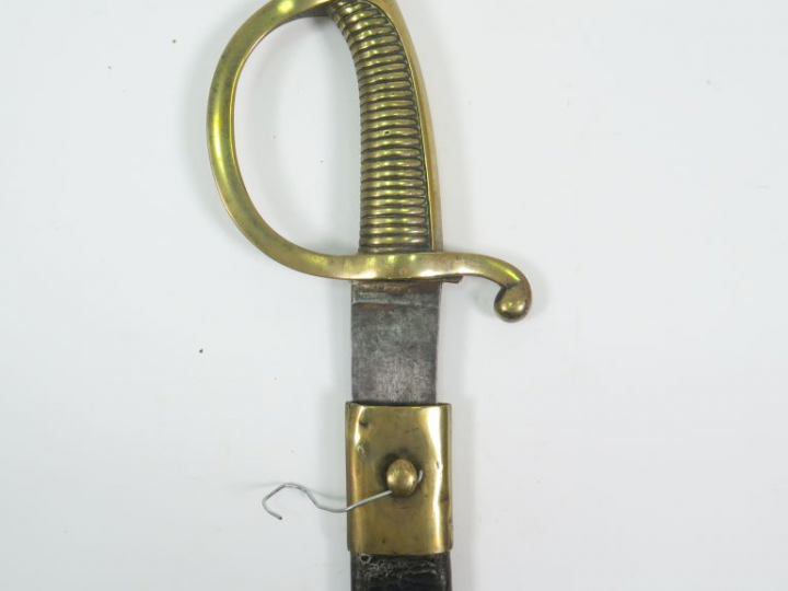 Sabre briquet type AN XI. Monture bronze fondu. Lame courbe sans marqu