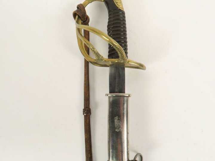 Sabre d’officier de cavalerie type 1822 d’achat privé. Monture en bron