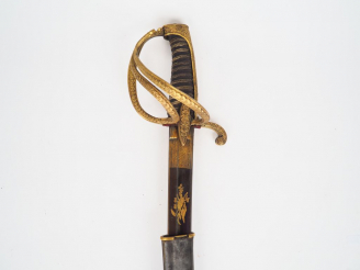Vente aux enchères Sabre type officier de cavalerie légère à la chasseur, monture en bron