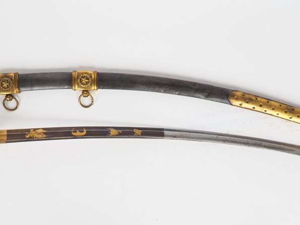 Sabre type officier de cavalerie légère à la chasseur, monture en bron