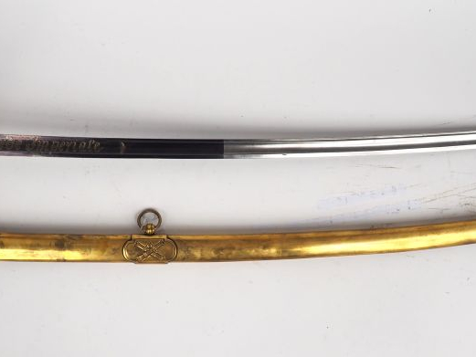 Sabre dans l’esprit d’un sabre d’officier d’artillerie de la garde imp