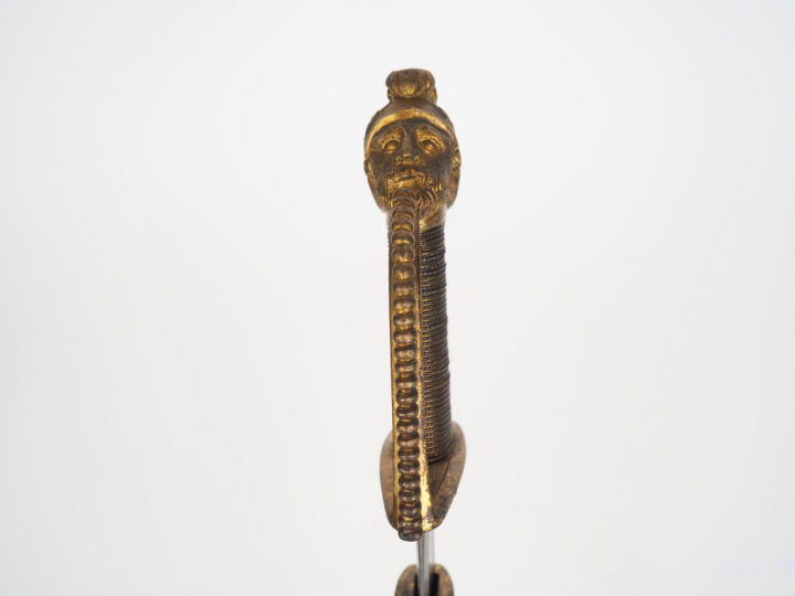 Reconstitution hétéroclite moderne d’un sabre de récompense qui aurait