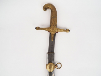 Vente aux enchères Sabre à l’orientale composite monture en bronze fondu ciselé monobloc 