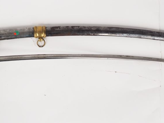 Sabre d’officier de cavalerie légère à la chasseur, garde en bronze fo
