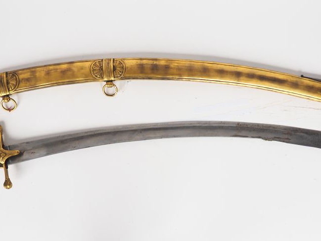Sabre composite d’un officier de cavalerie légère, monture en bronze, 
