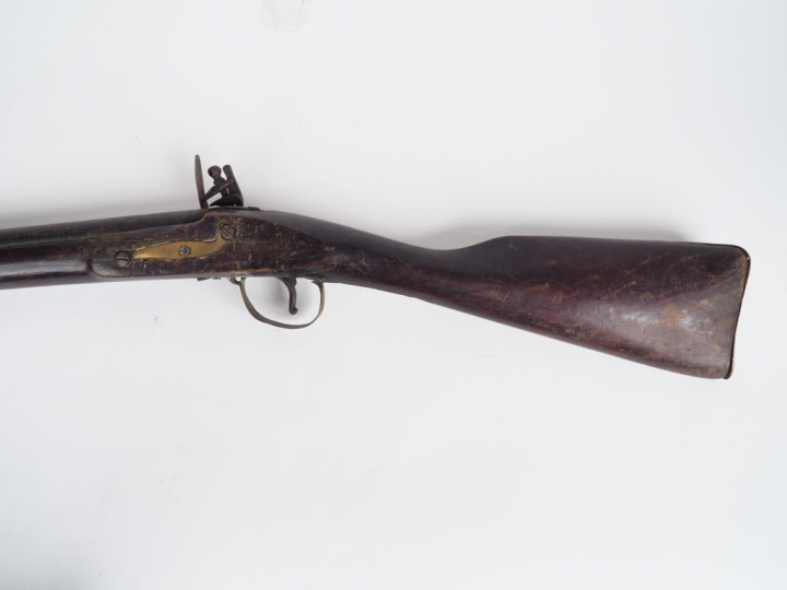 Fusil de traite à silex monté laiton imitant sommairement un fusil Ang