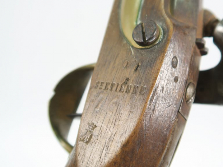 pistolet réglementaire Français modèle 1822 T bis fabriqué par la manu