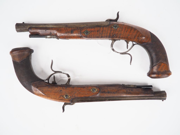 Belle paire de pistolets de combats tardifs de la manufacture de Versa