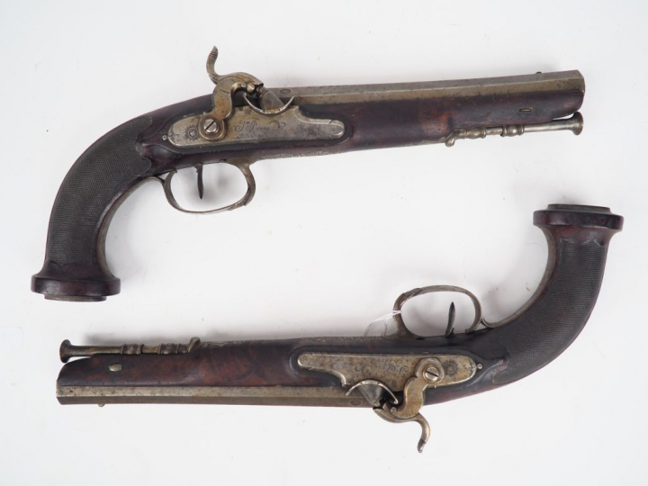 Très belle et fine paire de pistolets à percussion par « Nicolas Penel