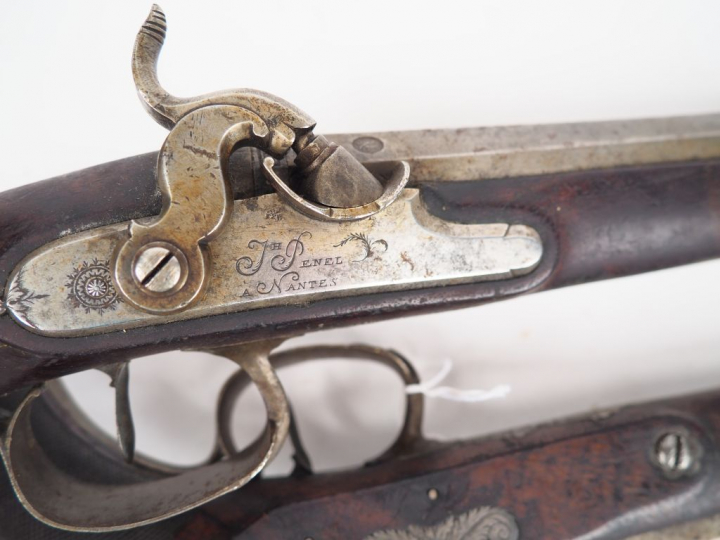 Très belle et fine paire de pistolets à percussion par « Nicolas Penel