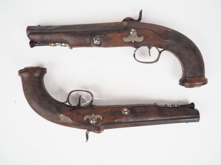 Paire de pistolets à silex d'officier 1er Empire anciennement à silex 