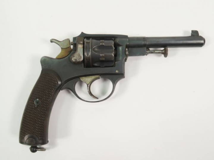 Intéressant révolver à système 1887 civil calibre 8 mm/1892. Arme fabr