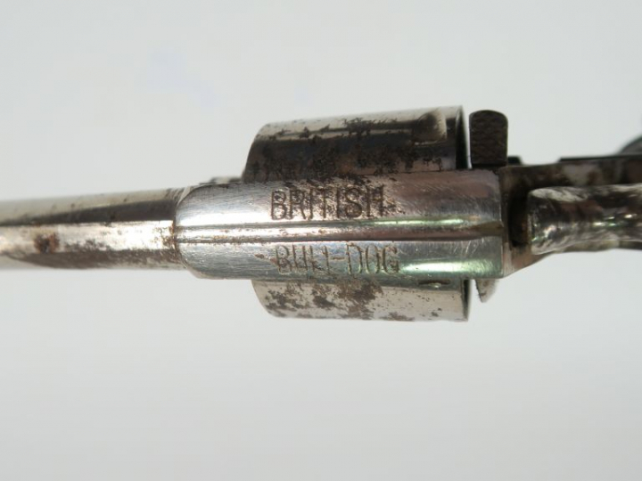 Revolver Belge « British Bulldog » en calibre 380, canon rond, pontet,
