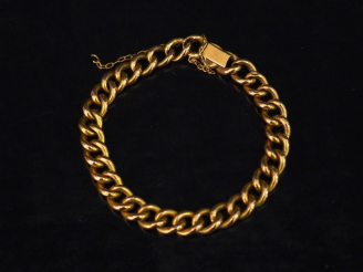 Vente aux enchères Bracelet souple en or jaune, maille gourmette.  Long. 18,5 cm Poids. 7