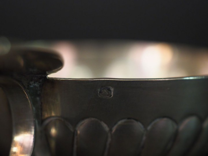 Deux différents tastes vin en argent, poinçon Minerve.  L'un en argent