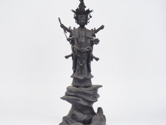 Vente aux enchères Vietnam, XVIIIe siècle,  Important sujet en bronze de patine brune rep