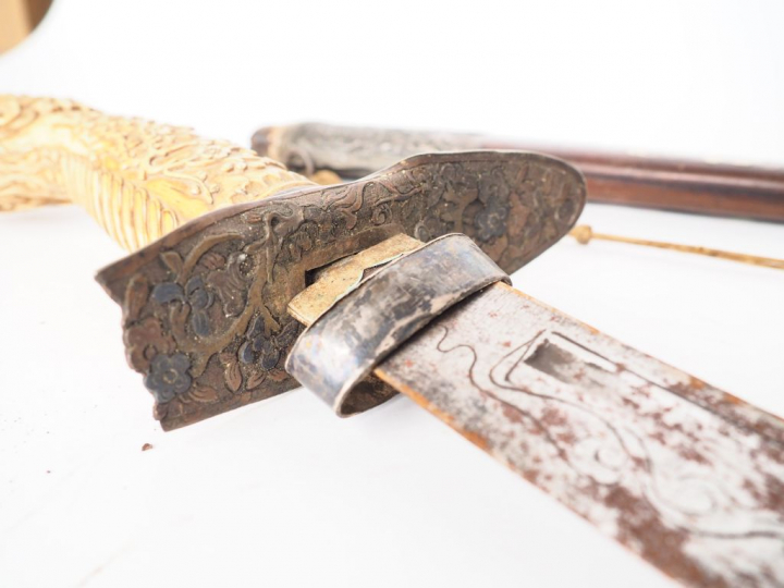 Indochine vers 1900, Travail de Nam Dinh,  Sabre avec fourreau en bois