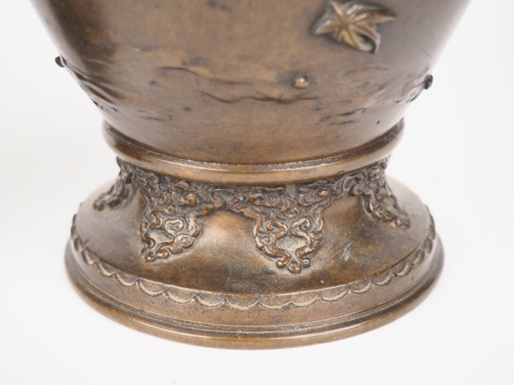 Japon, période Meiji, (1868-1912) Paire de vases de forme balustre en 