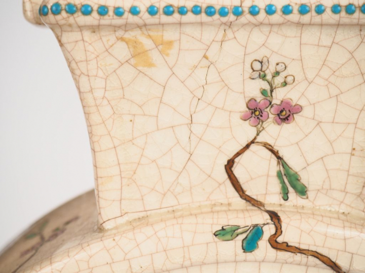 Vase à anses début XXème en céramique craquelée à décor émaillé et pol