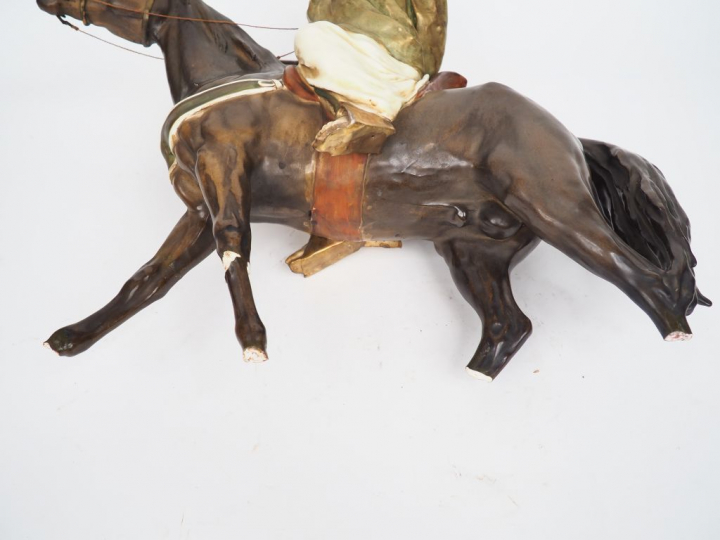STELLMACHER pour TEPLITZ. "Cavalier arabe". Sculpture en céramique pol