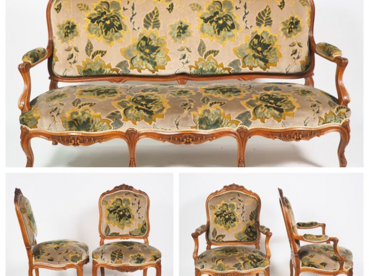 Salon XIXème de style Louis XV en bois naturel mouluré et sculpté, gar