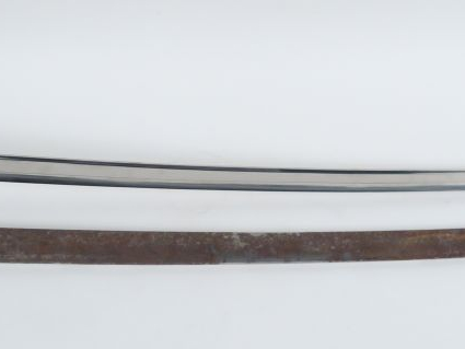 Sabre pour l’exportation (vers l’Amérique du Sud ?). Belle lame poli g