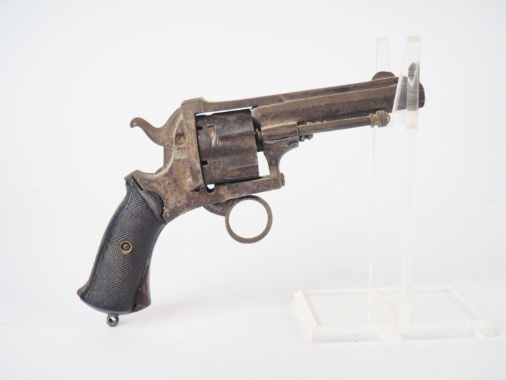 Revolver belge en calibre 9 mm à broche, version à cadre fermé canon o