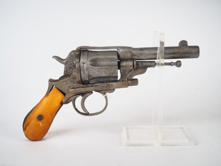 Gros revolver à percussion monténégrin type Gasser calibre 11 mm Gasse