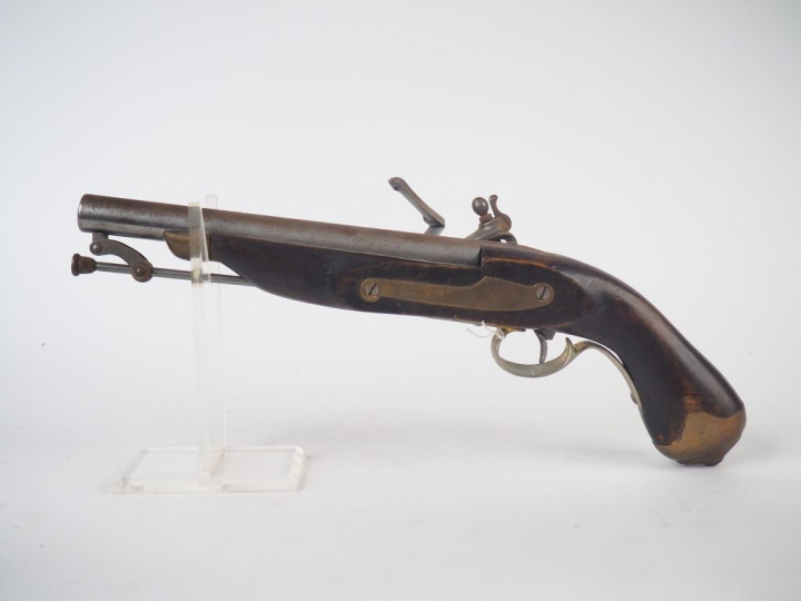 Pistolet à silex à l’usage de l’orient . Platine à corps plat et chien