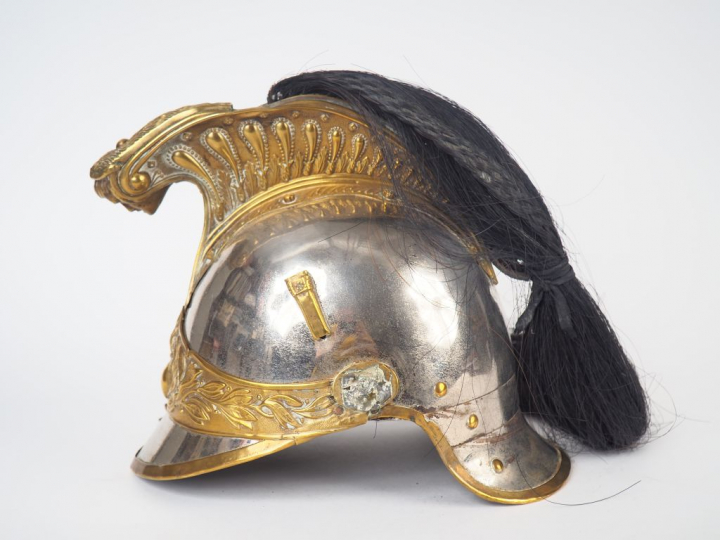 Casque de dragon troupe modèle 1874. Bombe numérotée au dos sous la cr