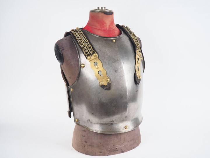 Cuirasse troupe de cuirassier modèle 1825. Plastron et dossière en aci