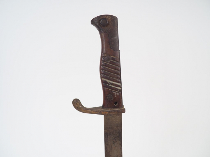 Baïonnette allemande modèle 1898/05 version avec pare flamme et oreill