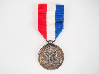 Vente aux enchères Médaille dite Commémoration des Trois Glorieuses ou Médaille de Juille