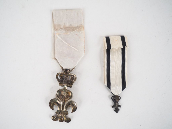 Ordre du lys Restauration institué en 1814, grande et belle fleur de l