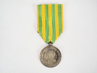 Vente aux enchères Médaille française coloniale de la campagne du Tonkin, de la Chine et 