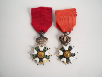 Vente aux enchères Lot de deux variantes d’étoile de chevalier de la légion d’honneur épo
